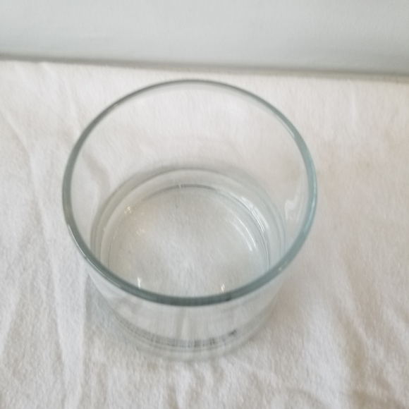 G06: JOHNNIE WALKER WHISKEY GLASS - Picture 2 of 7